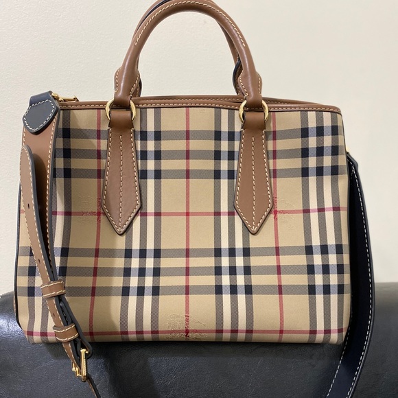 Burberry Ballingdon Horseferry Check Nylon Tote - Picture 3 of 7
